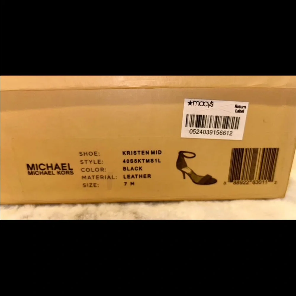 Micheal Kors “Kristin Mid” Black leather and Gold strap heal - Picture 4 of 5